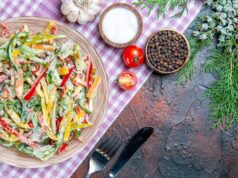 Салат из перца и болгарских помидоров