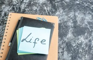 Статус ВК: жизнь со смыслом