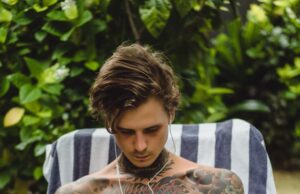 Маленькие тату на ногу для мужчин