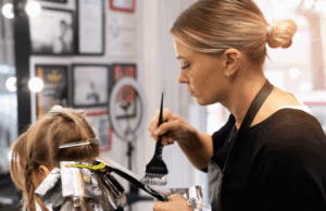 Обучение для парикмахеров-колористов: путь к профессиональному мастерству