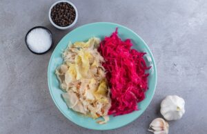 Салат из свеклы и квашеной капусты