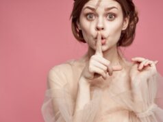 Чешутся губы во вторник: народные приметы и суеверия