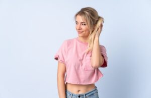 Почему горит левое ухо