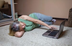 Потоп в квартире: что делать, если вода заливает пол