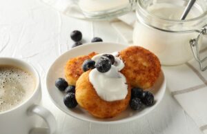 Пышные оладьи из прокисшего кефира