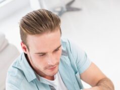 Как сохранить парня в контактах