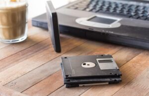 Почему компьютер не видит диск D?