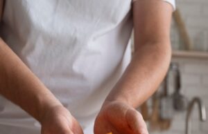 Яблоко в микроволновке