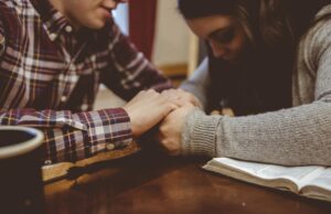 Молитва для примирения с друзьями