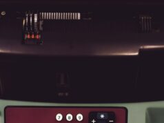 На клавиатуре вместо букв печатаются цифры