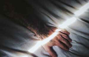 Видеть во сне бывшего умершего мужа: толкование сна