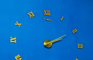 Часы: значение обозначения 00:01