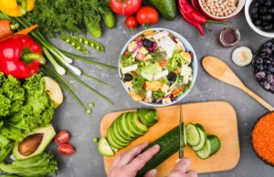 Вкусные и полезные салаты: рецепты для здоровья