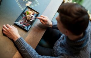 Расклад Таро: Понимание чувств мужчины