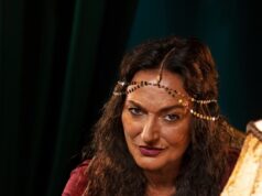 Королева Кубков: Действия мужчины в Таро