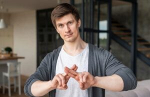 Как распознать влюбленность у мужчины-Весов