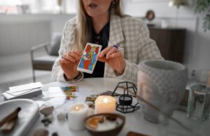 Гадание онлайн: карты Таро для анализа ситуации