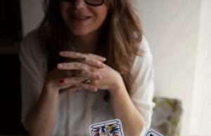 Гадание на чувства онлайн: раскройте тайны Таро