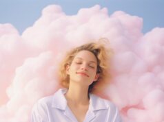 Женщина летает во сне: толкование сна