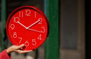 Значение цифр 21:12 на часах