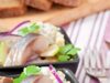 Селедка с луком и уксусом: простой рецепт