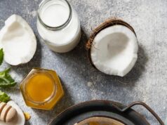 Макароны с яйцами на сковороде