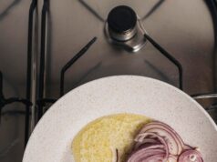 Свекольный салат с чесноком и майонезом