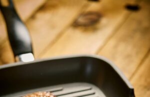 Жарка магазинных котлет на сковороде