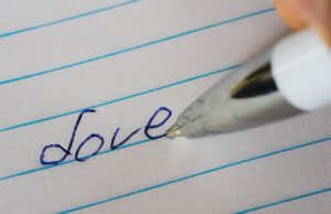 Зачеркнутый текст в Контакте