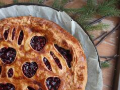 Дрожжевой пирог с ягодами