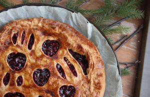 Дрожжевой пирог с ягодами