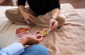 Бесплатный расклад Таро на отношения онлайн