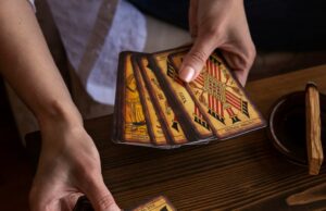 Паж Пентаклей в Таро 78 дверей