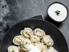 Пельмени в духовке с майонезом