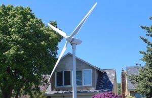 Вертикальный ветрогенератор для частного дома