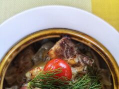 Свинина с луком в подливке