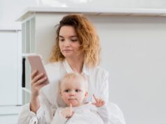 Как назвать маму в WhatsApp