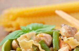 Курица с нутом и овощами