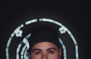 Установите живую аватарку в Steam