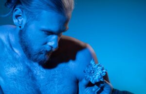 Разгадка чувств мужчины через 5 жезлов