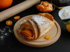 Слоеные дрожжевые плюшки: рецепт и секреты приготовления