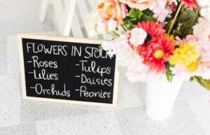 Подпись к цветам: как сделать правильно