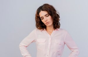 Приметы чесания внизу живота у женщин