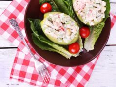 Оливье с курицей и свежим огурцом