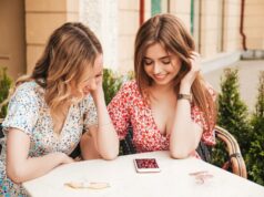 Оригинальные способы записать подругу в контактах