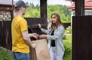 Как поменять пункт выдачи в Valbeрис