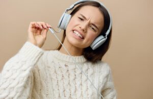 Как Уменьшить Звук на Наушниках